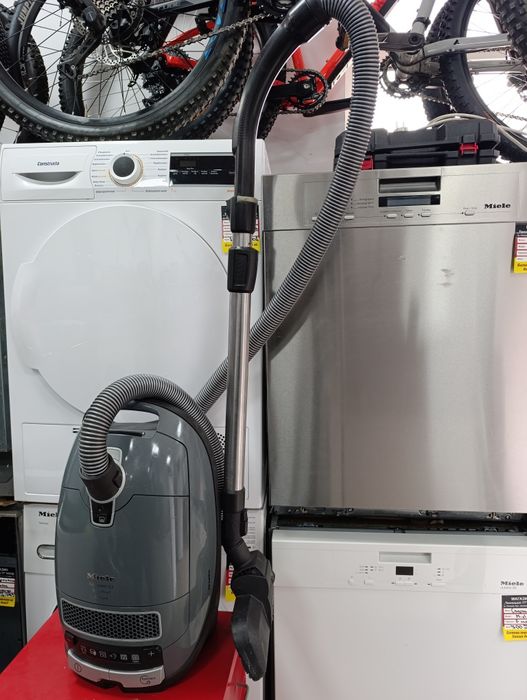 Прахосмукачка Miele Complete C3 Grey Pearl