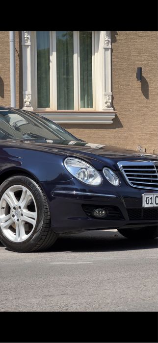 Mercedes Benz W211