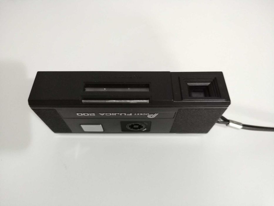 Vintage FUJICA POCKET PHOTO 200 110 Film Camera Retro Point and Shoot