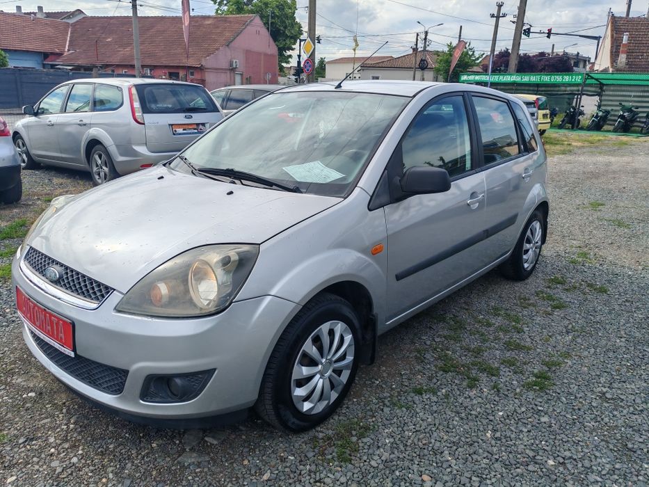 Ford Fiesta 1.4 tdci 2007 model Ghia cash sau rate fixe
