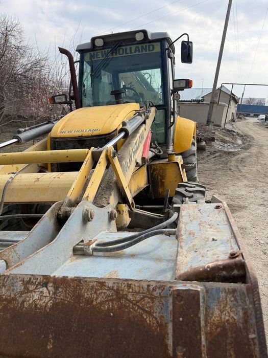 Трактор сотилади