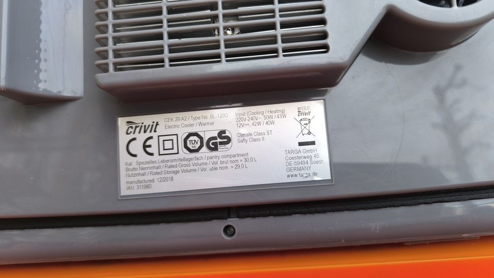 Електрическа Хладилна Чанта CRIVIT за 12V и 220V 30L