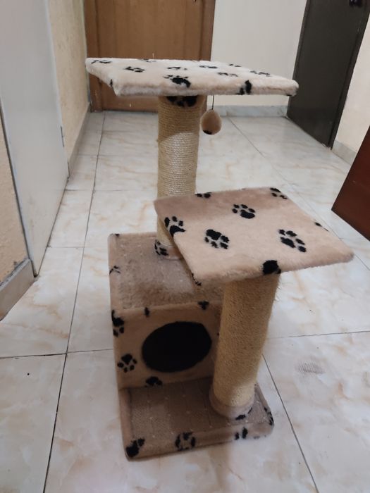 Продам домик для кошек