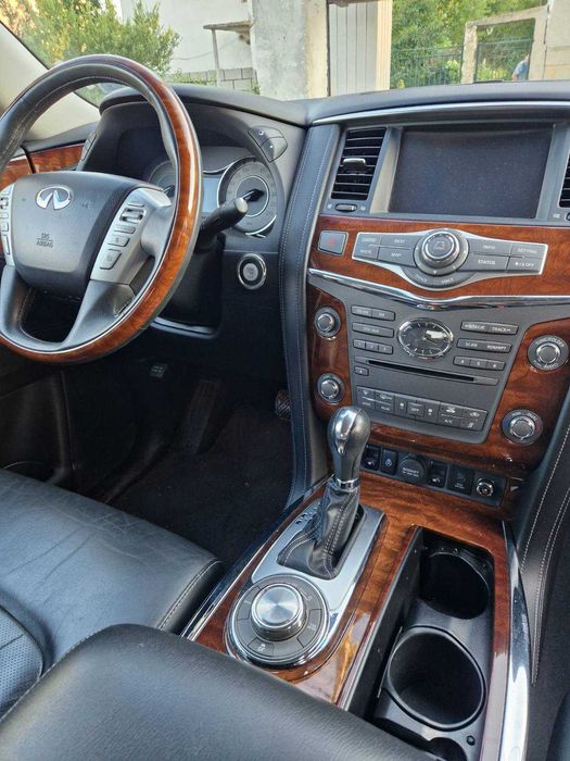 инфинити QX80 на 80 000 км. , 7 места