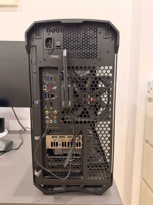 Настолен компютър RTX 4070 12GB + Ryzen 7 5800X3D