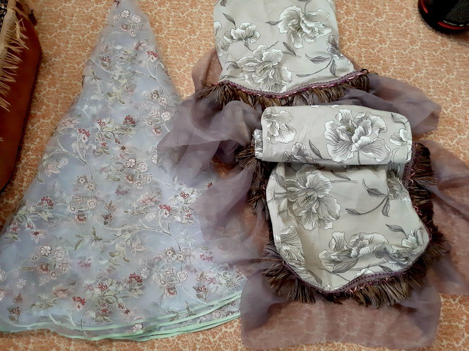 Продам наборы для кухни либо гостиной.