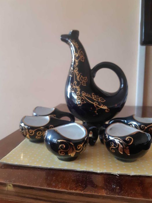 Рядка находка. Винтидж комплект от 5 чаши и стомна Black Ceramic