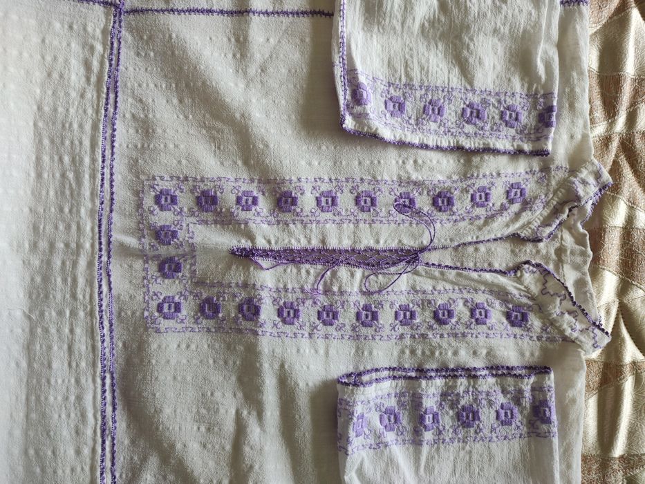 Автентична дълга риза за носия