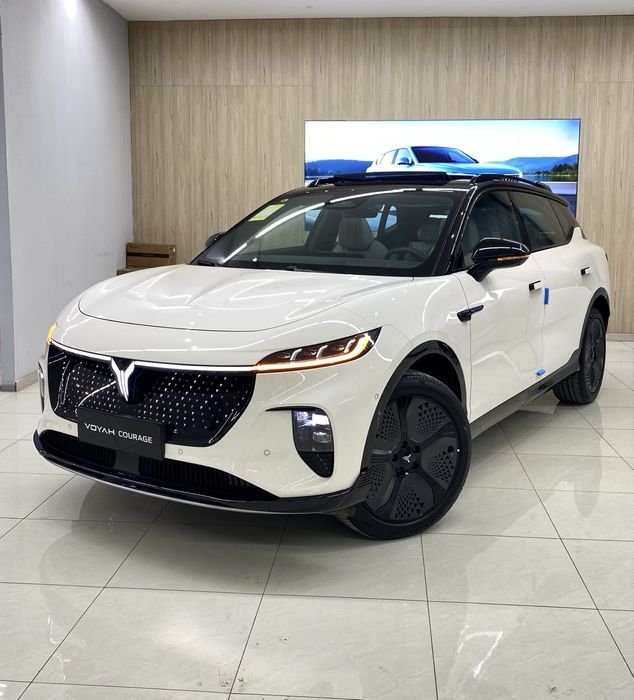 Voyah Courage 570KM Elektr Full 4 AWD (2ta mator) 1 yil garantiya