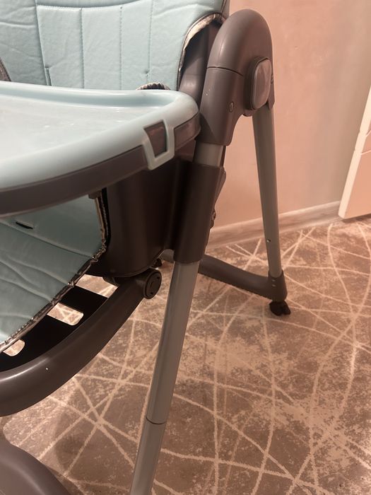 Детский стол для кормления