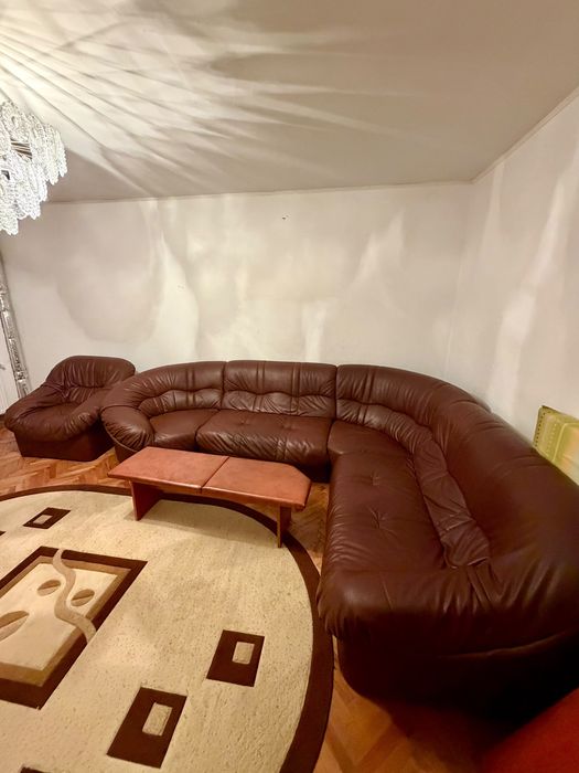 Canapea de piele nefolosita
