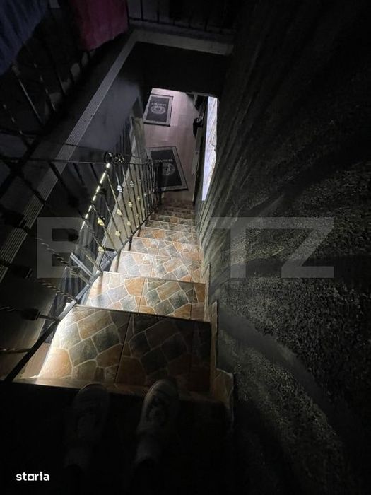 Casa de vanzare, 97 mp, zona Piata Centrala