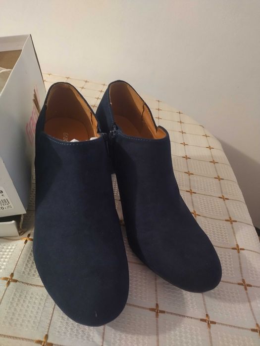 Дамски обувки нови 38