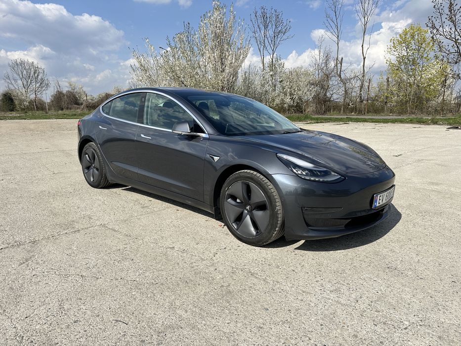 Tesla model 3 long race in garantie
