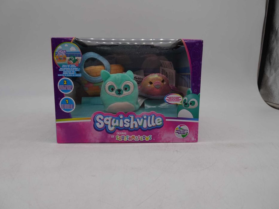 Set de joaca Squishmallows, Squishville cu 1 mini personaj  Pool Party