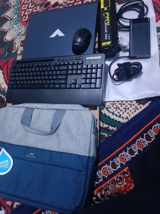 Ноутбукни эркаги сотиляпти.Victus by HP