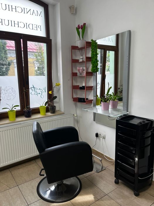 Închiriere post coafura