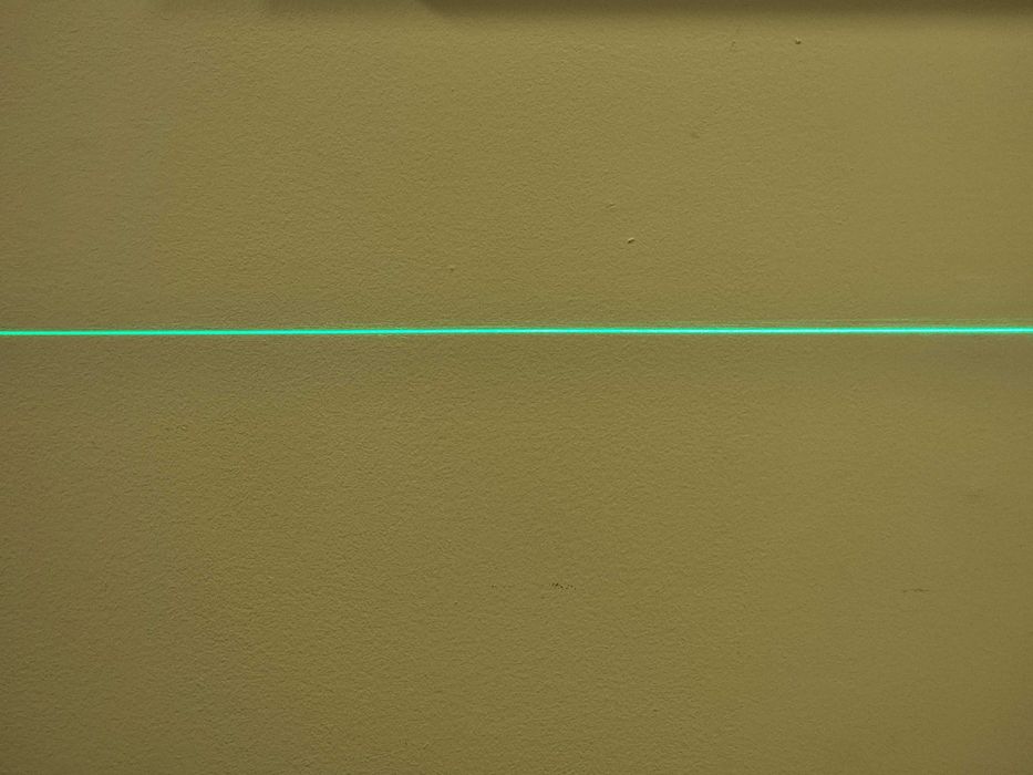 Лазерен нивелир, зелен цвят