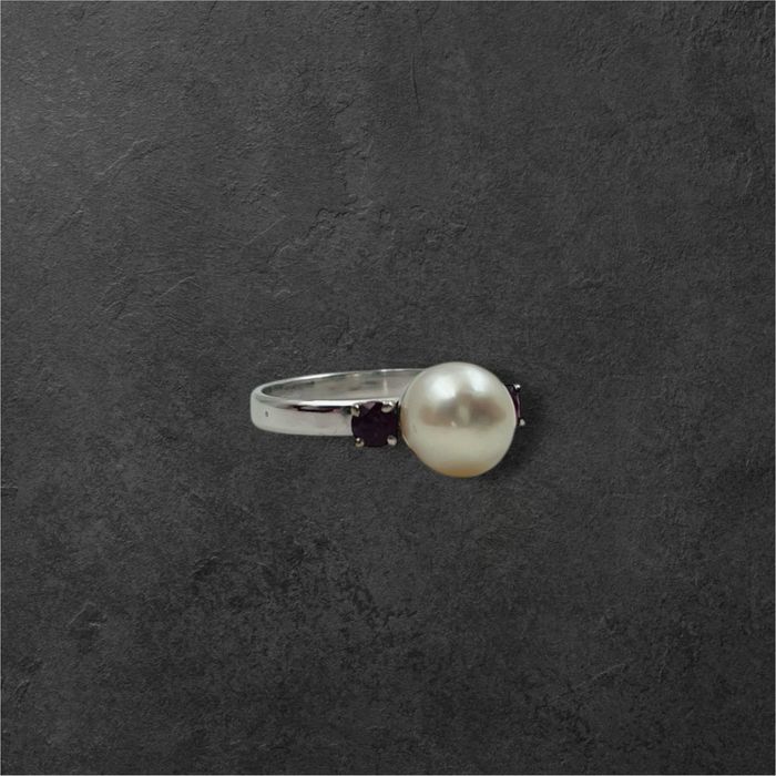 Пръстен с перла и два граната 18к