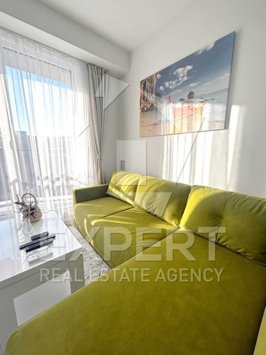 Двустаен апартамент в к.к. Св. Св. Константин и Елена, 67 м², 700 евро