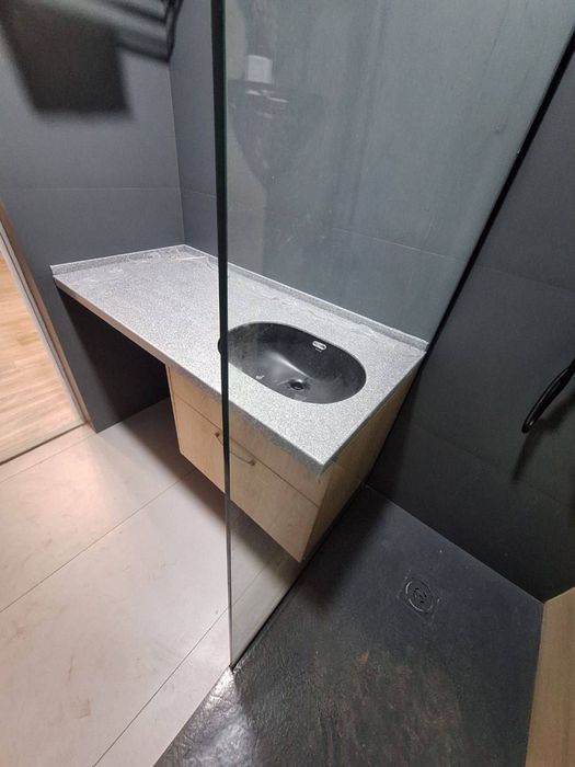 Столешницы  из акрилового камня и кварцевого камня.