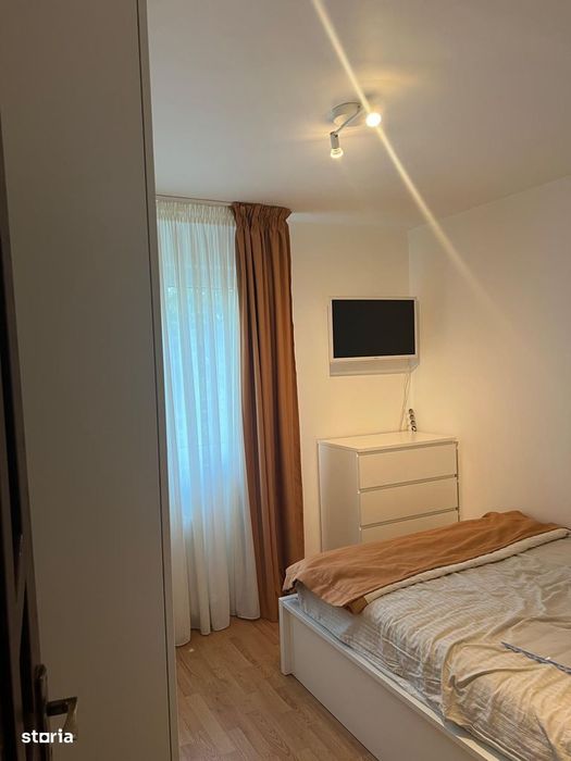 Inchiriez apartament 2 camere cu loc de parcare, zona Sud (Mausoleu)