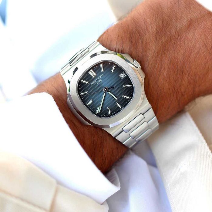 patek philippe nautilus сребрист-синьо