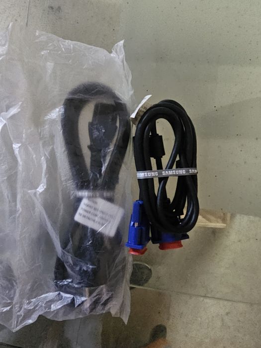 Monitor Samsung nou cu cutie!