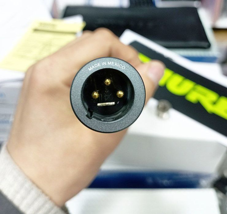 Mikrofon Shure BETA58A 
Shure Beta58A Knopkalik va knopkasiz
Kabeli 5m