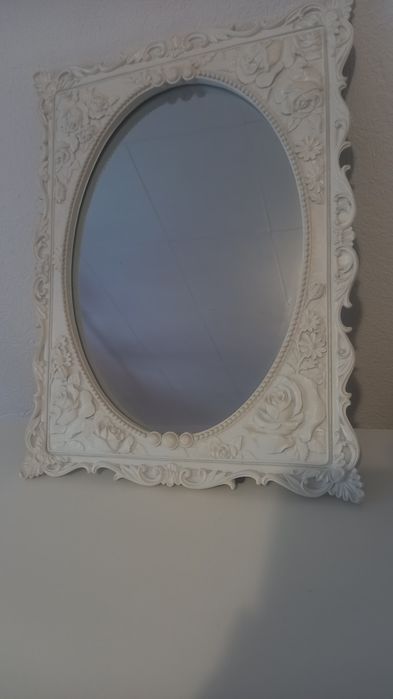 Oglindã albã decorativã cu elemente baroce & victoriene