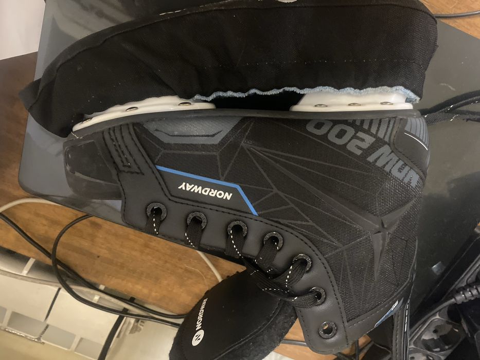 Продаю коньки 35 размер