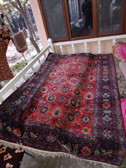 Гилам сотилади антиквар