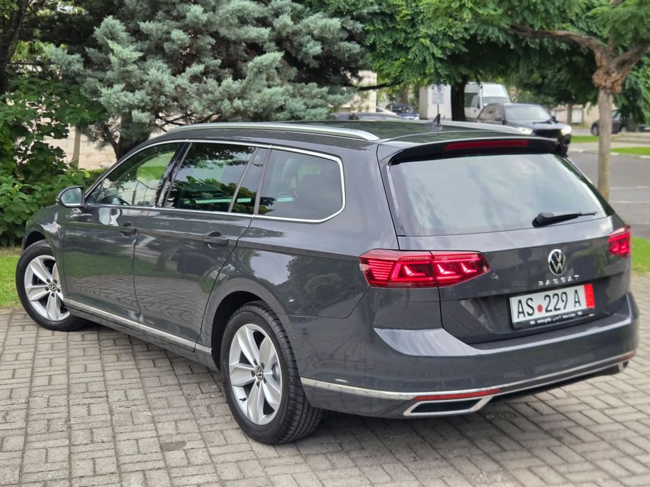 Volkswagen Passat 2021 IQ.Light/Alcantara/150CP/Euro6