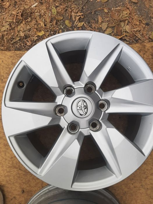 Продам диски р17 прадо оригенал.