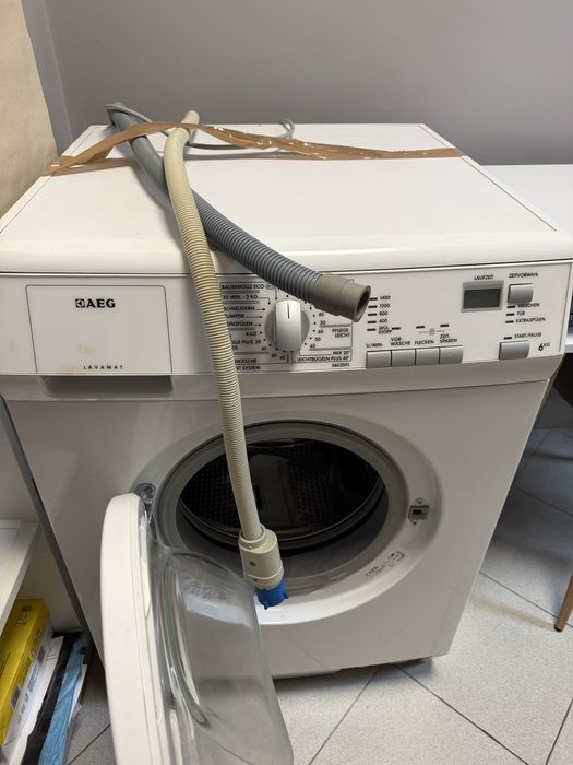 Пералня AEG