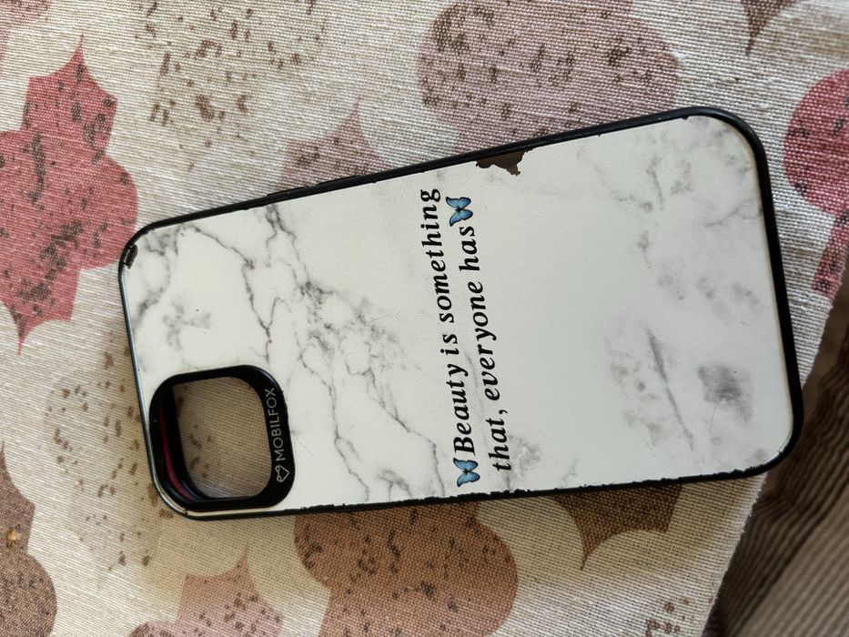 Калъфи за iphone 13