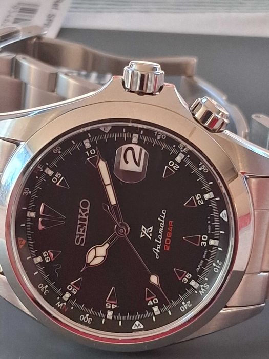 Seiko Prospex Alpinist SPB117J1 "Shark Tooth"
