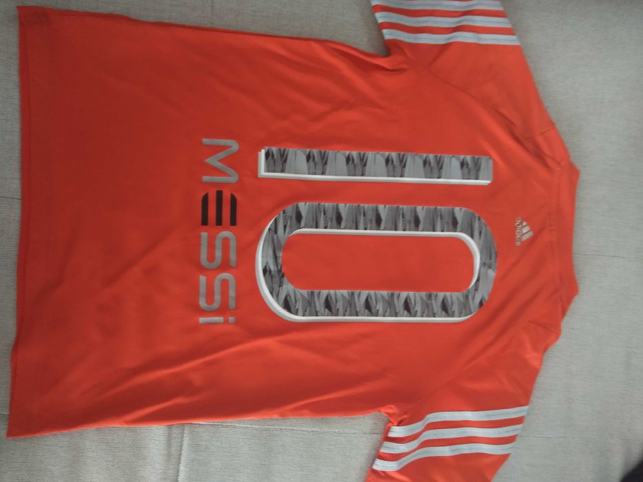 Фланелка.   Adidas.  Messi.    Оригинална.