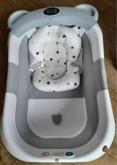 Сгъваема бебешка вана с термометър и възглавница