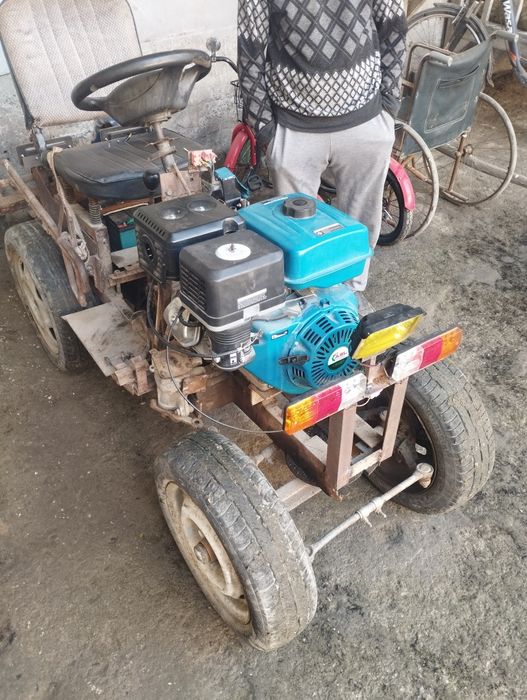 Mini traktor sotiladi