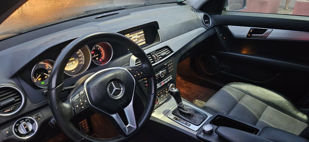 Mercedes c class 2012 automat