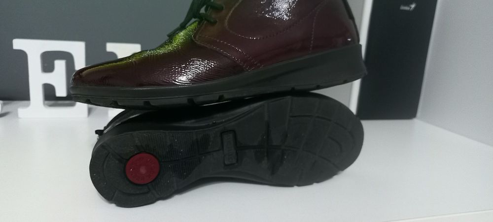 Ghete damă. IMAC din piele naturală lăcuită, burgundy