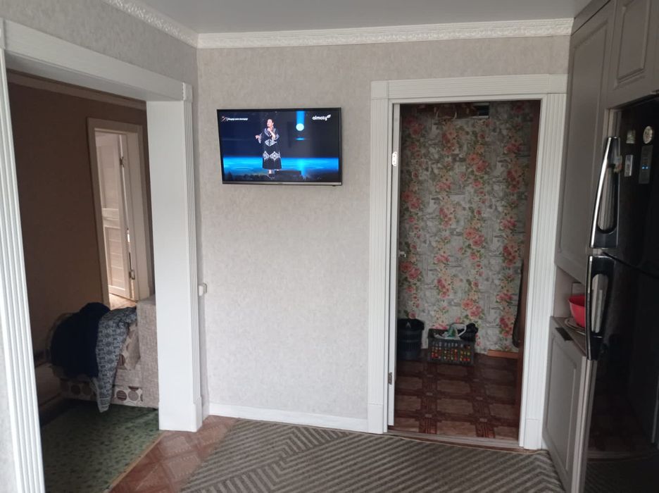 Частный дом находится в рабочем поселке