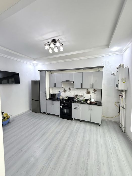 Срочно ЕВРО-ТАУНХАУС Сотилади. Янги 2026. 2,4 соток 2-этаж.Заходи живи