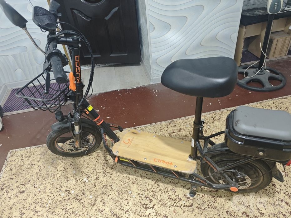 Elektronni Skuter KUGOO C1Pro+