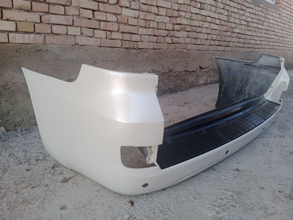 Бампер Toyota L 200