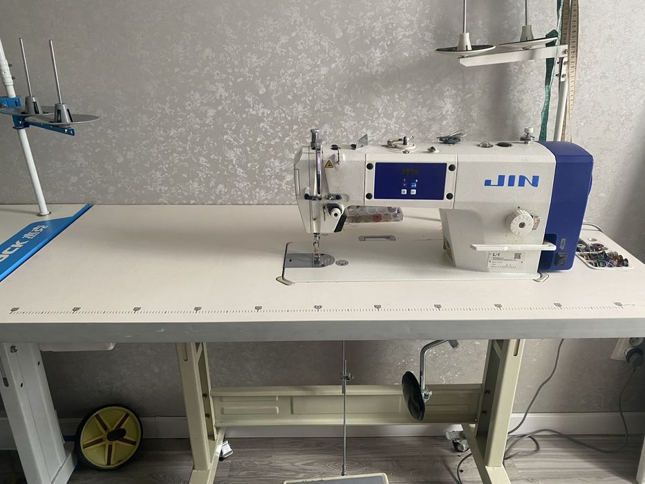 Швейные машины, оверлок