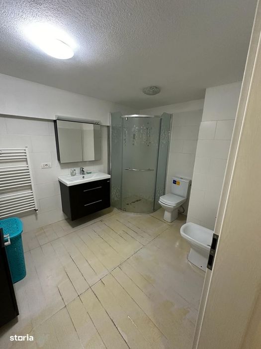 Apartament 5 camere de vanzare in zona Centrala / Teatru