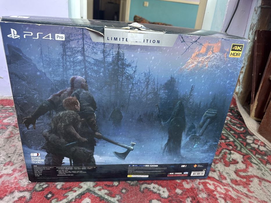 Playstation 4 pro 1T god of war limited edition