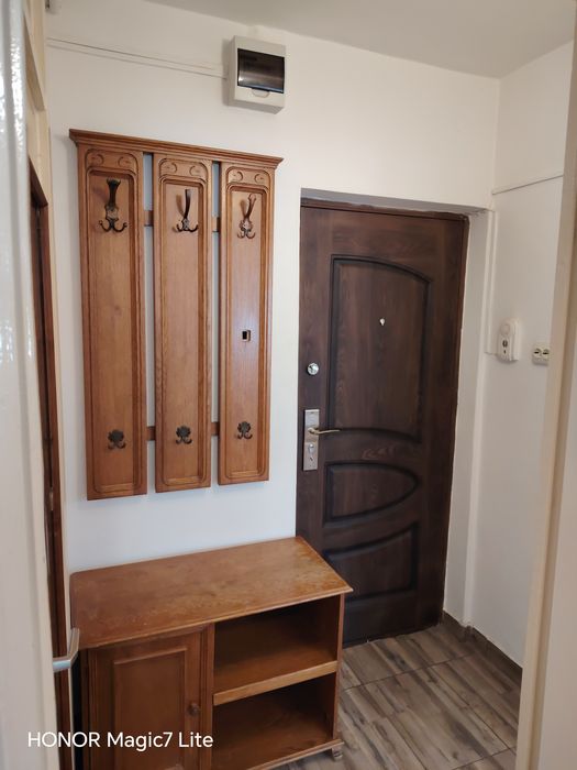 Închiriere garsoniera in Tg Mureș  . etajul 1  Dâmbu Pietros. Zona liniștită  . Imediat ocupabil